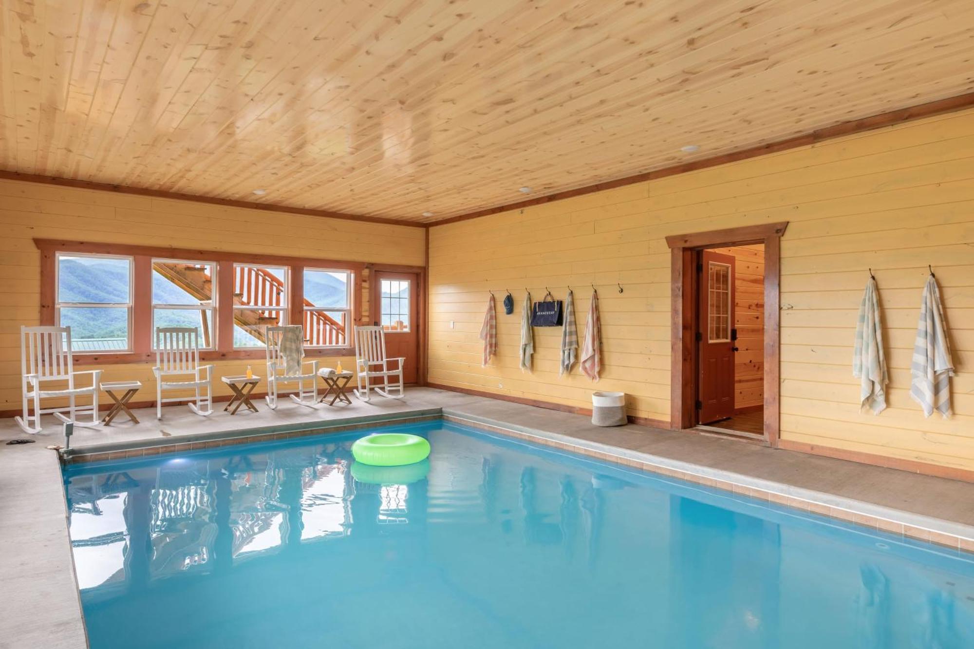 Sugarland By Avantstay Sleeps 28 Home Theatre Two Hot Tubs Indoor Pool Incredible Views Pigeon Forge Exteriör bild