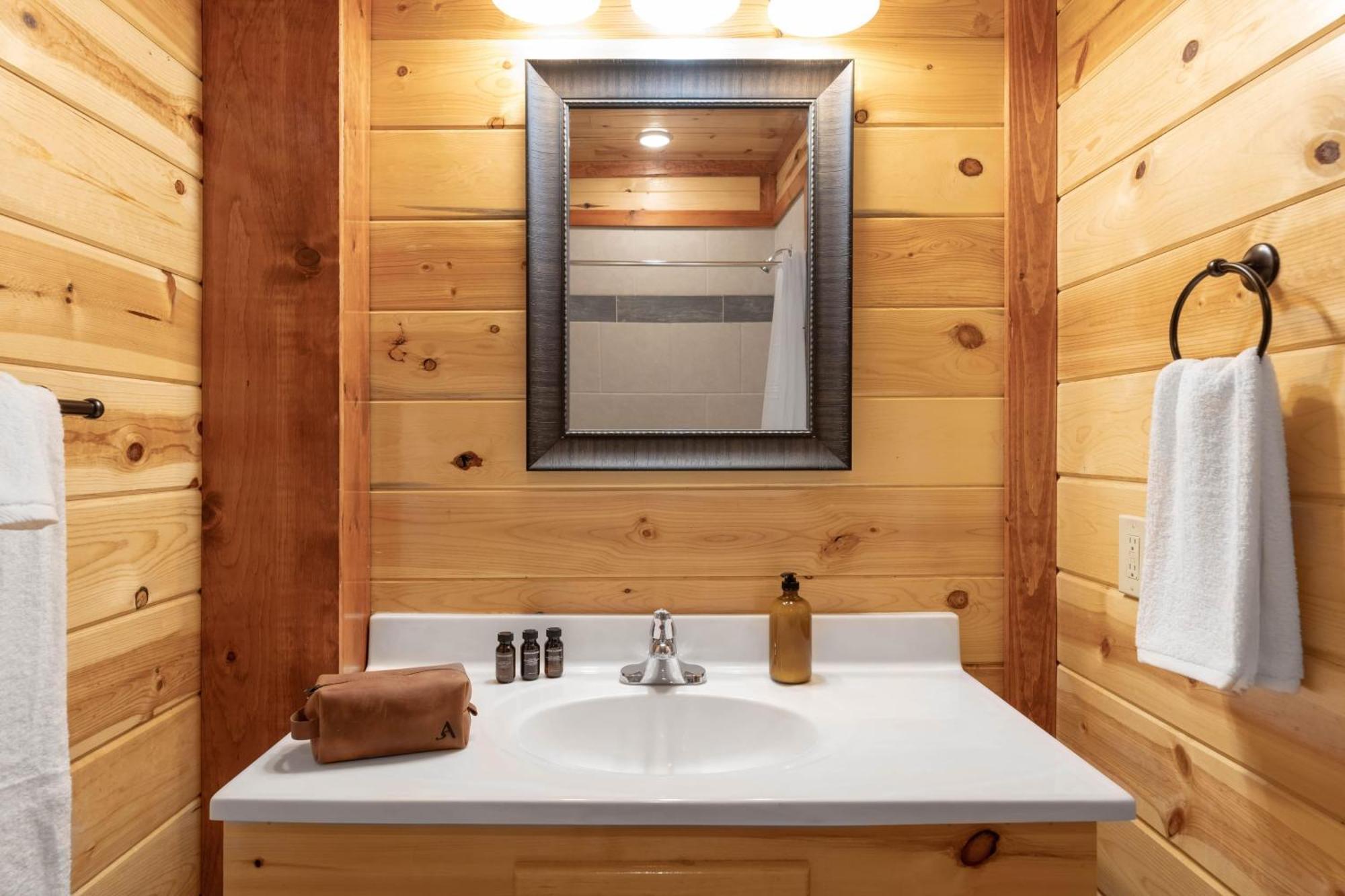 Sugarland By Avantstay Sleeps 28 Home Theatre Two Hot Tubs Indoor Pool Incredible Views Pigeon Forge Exteriör bild